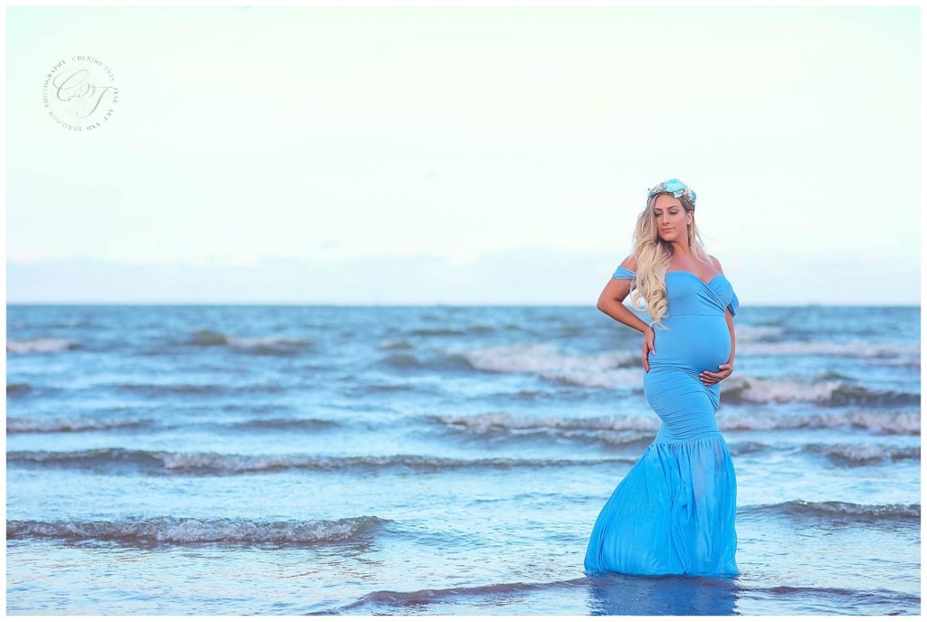 Whimsical Maternity Photography in Houston, TX