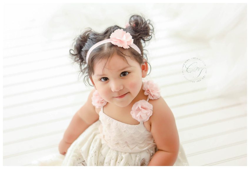 Shabby Chic Cake Smash Photographer in Houston